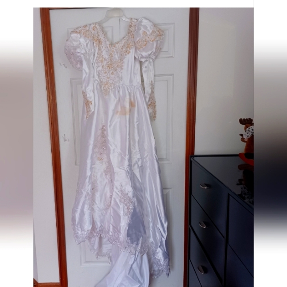 Vintage sequined white BRIDE Wedding Gown